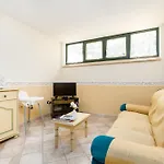 Casa Degli Ulivi 2 - Seminterrato Apartmán *