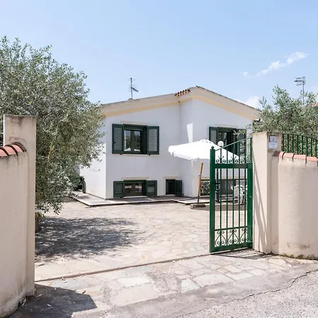 Casa Degli Ulivi 2 - Seminterrato * カーラ・リベロット